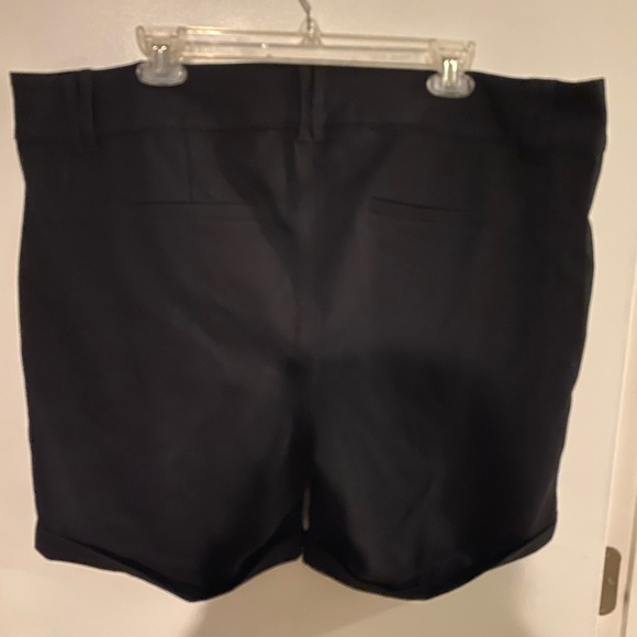 Torrid Black Women's Bermudas - Picture 2 of 3
